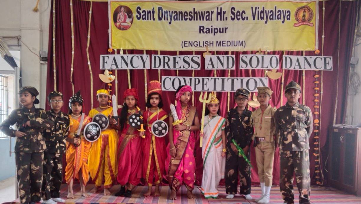 भारतमाता, वीर शिवाजी, लक्ष्मी बाई बनकर पहुंचे बच्चों ने की स्टोरी टेलिंग