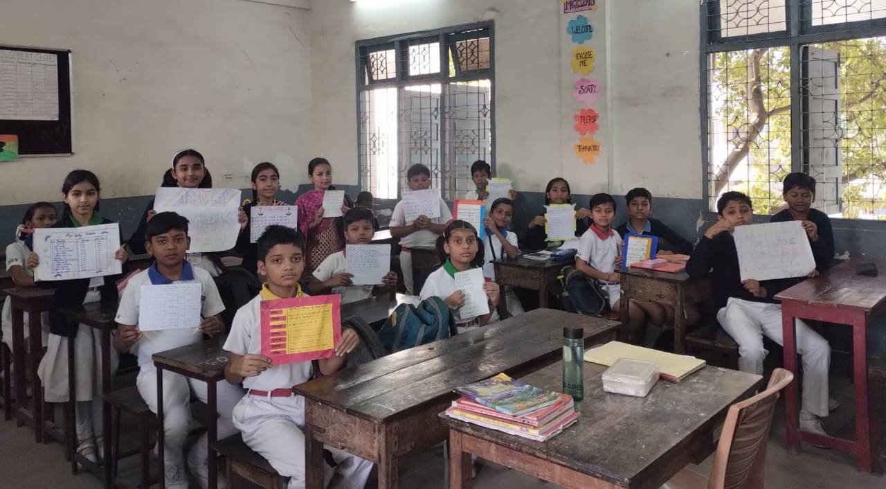 परीक्षा की तैयारी के लिए बच्चों ने बनाया टाइम टेबल.. पालन करने का लिया संकल्प