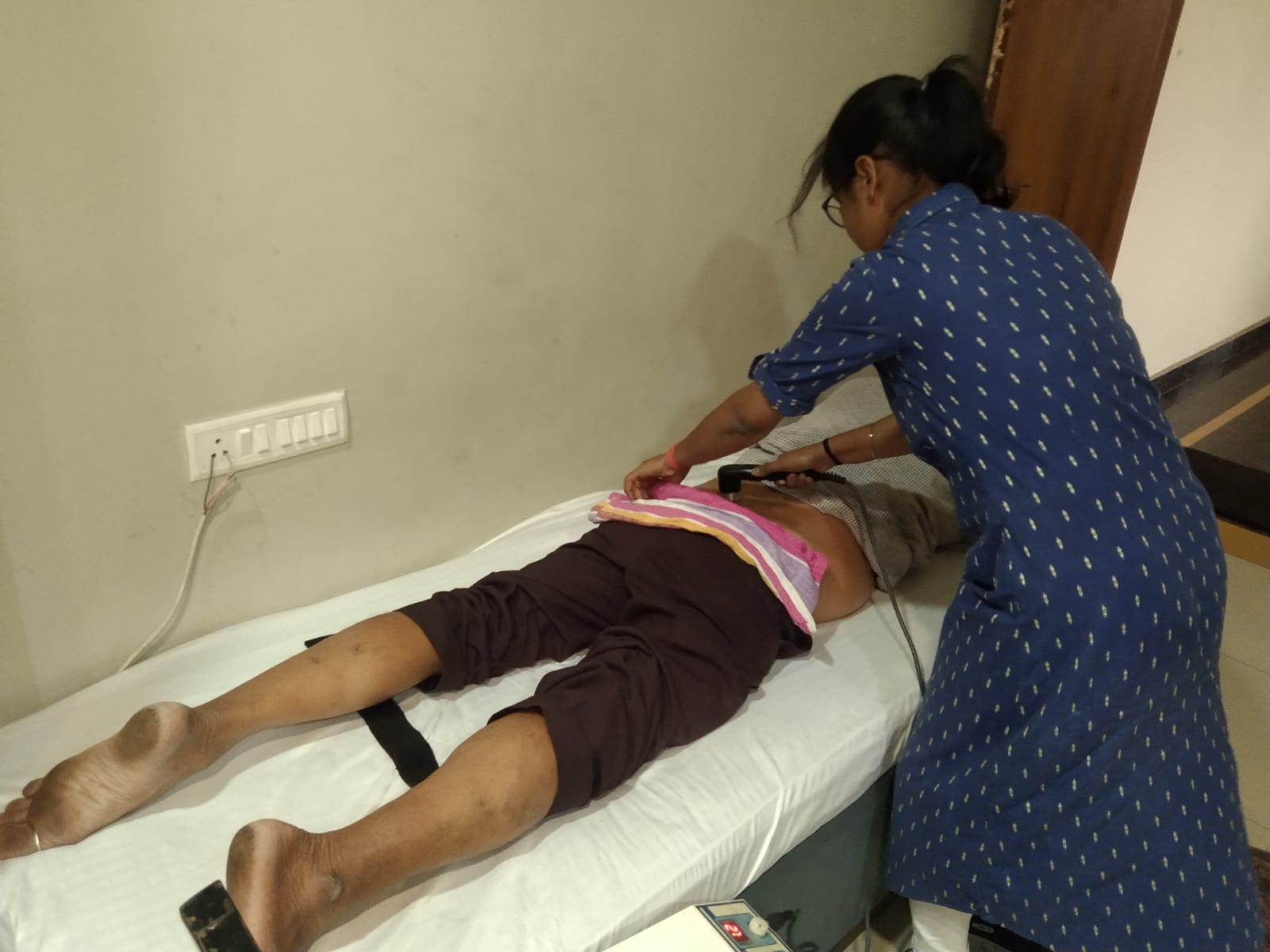  पीठ दर्द से परेशान हैं, नहीं चाहते दवाई खाना तो फिजियोथैरिपी से मिलेगी राहत.. आए महाराष्ट्र मंडळ