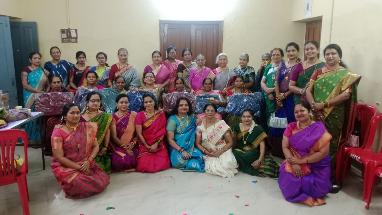 चौबे कालोनी केंद्र ने मनाया चैत्र गौरी हल्दी कुंकू... मंडल के अन्नपूर्णाओं का किया सम्मान