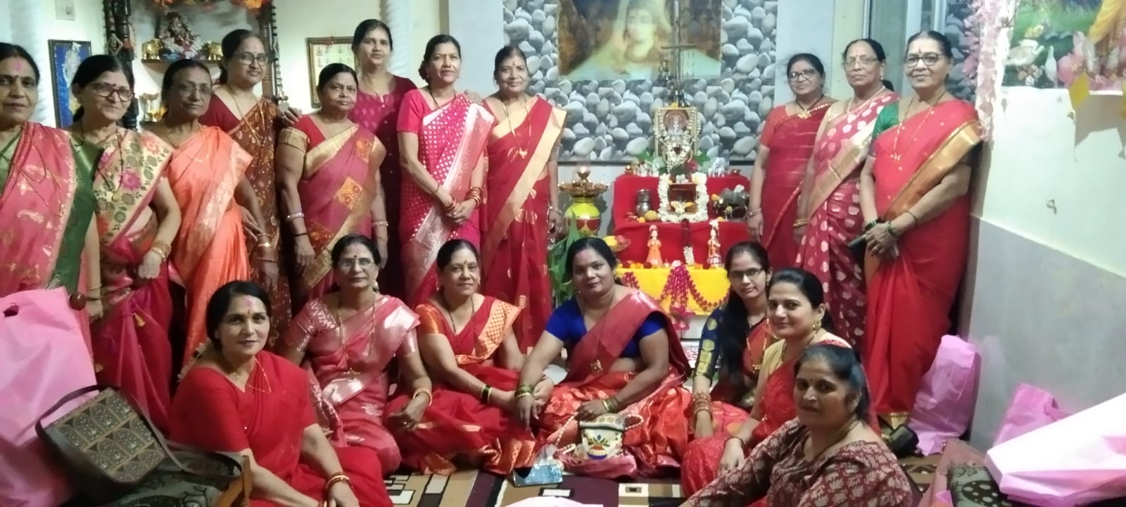 कोटा केंद्र की महिलाओं ने मनाया हल्दी कुंकू... मजेदार गेम्स भी खेंले