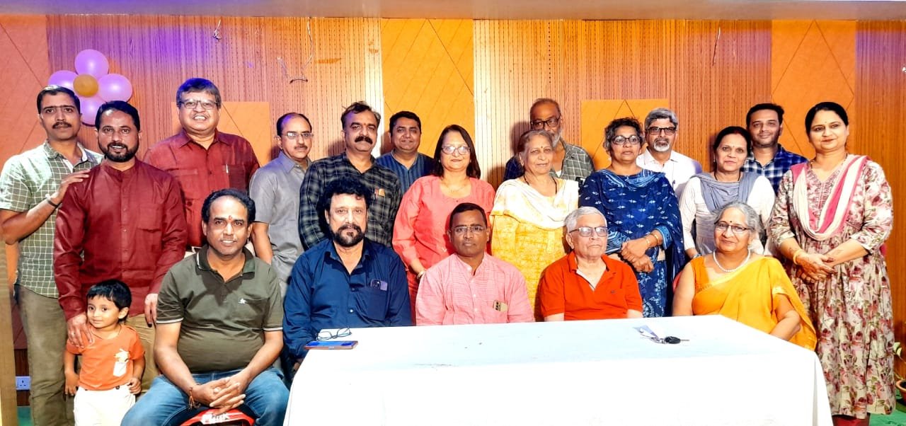  डा. अभया जोगलेकर महाराष्ट्र नाट्य मंडल की दोबारा प्रमुख.... वार्षिक सामान्य सभा में दोबारा सचिव निर्वाचित हुए प्रसन्न निमोणकर