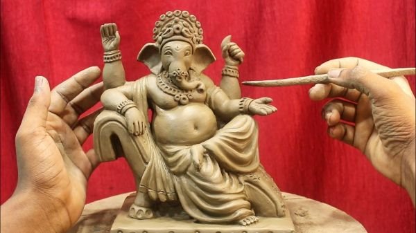  महाराष्ट्र मंडल ने की गणेशोत्सव पंडाल पर बाल गंगाधर तिलक की तस्वीर लगाने की अपील