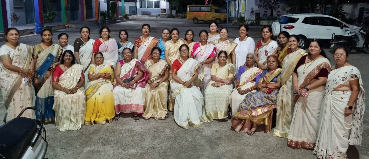 महिलाओं ने सुंदर-सुंदर वाक्यों में खोजा सब्जियों के नाम... अपर्णा रही विजेता