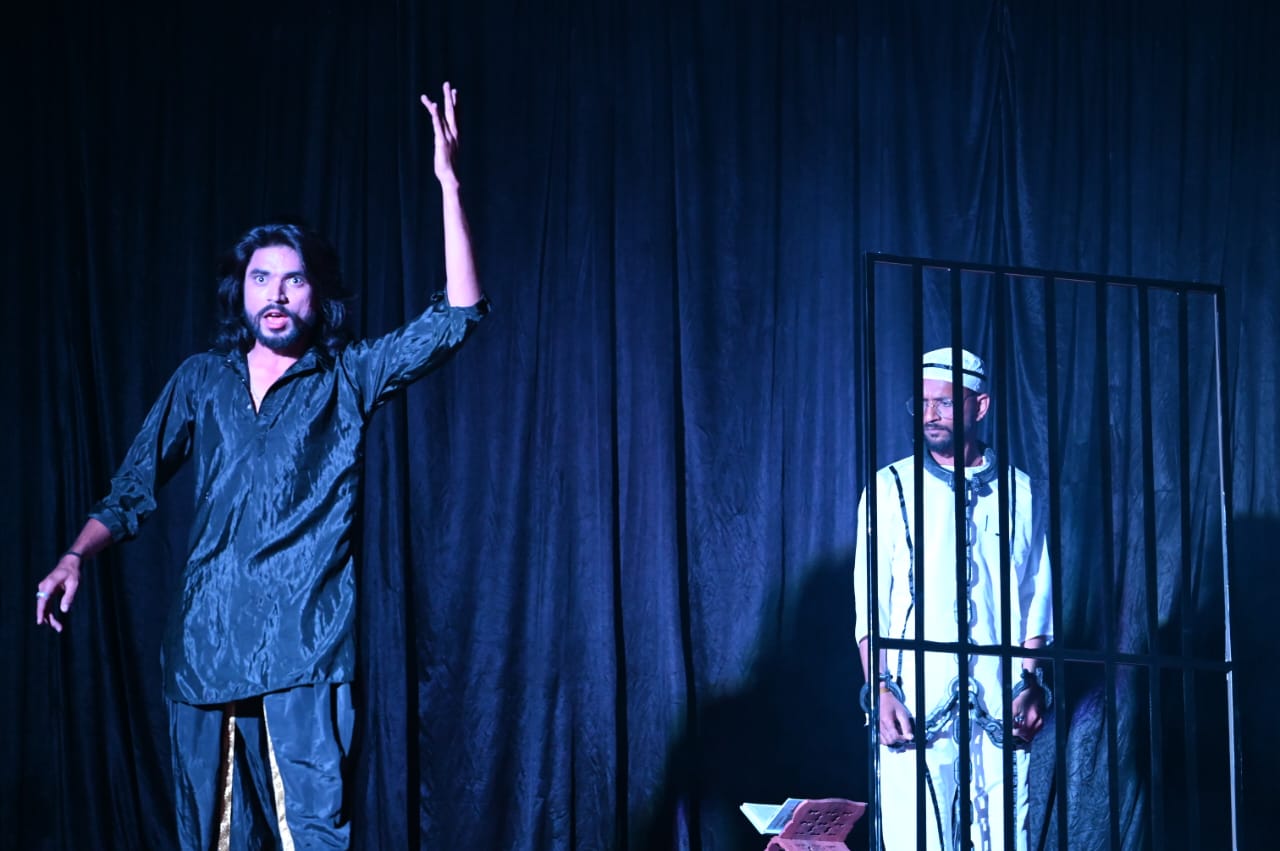  'अनादि  मैं, अनंत मैं&rsquo; में नजर आई वीर सावरकर की शौर्य गौरवगाथा