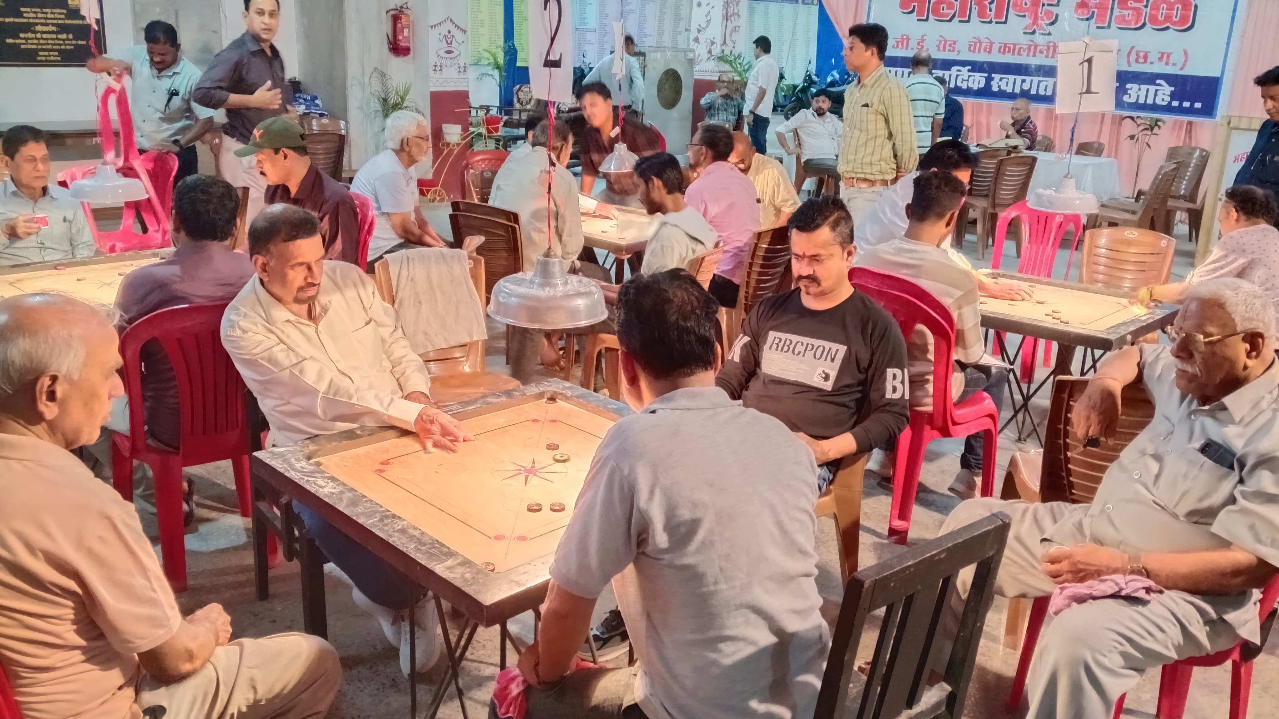 कैरम स्पर्धाः मेंस डबल फाइनल में भिड़ेगे धुरंधर... वूमेंस सिंगल का होगा सेमीफाइनल