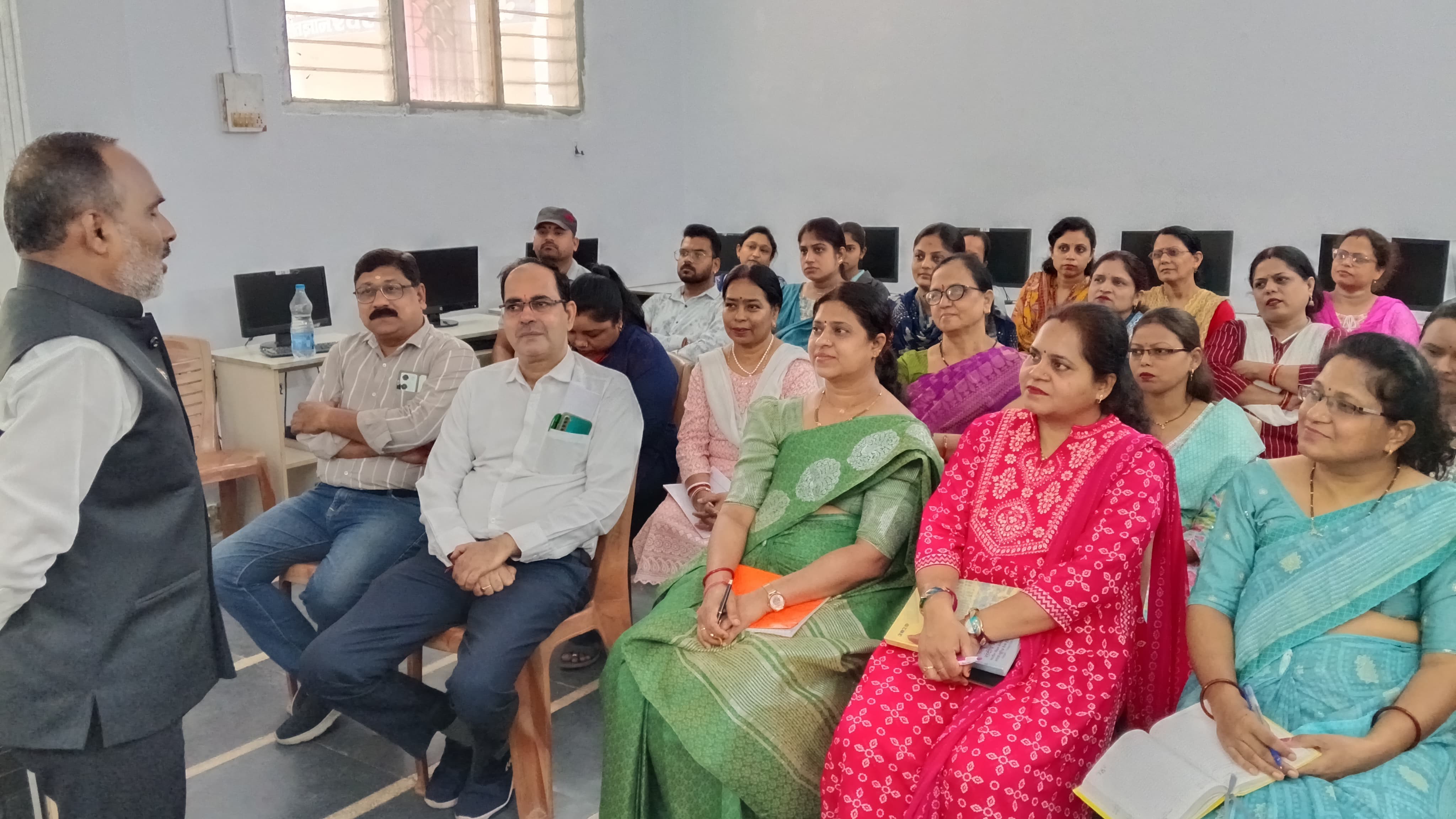  एनर्जी का पंप हाउस है स्टाफ और मीटिंग रूमः मुकेश शाह