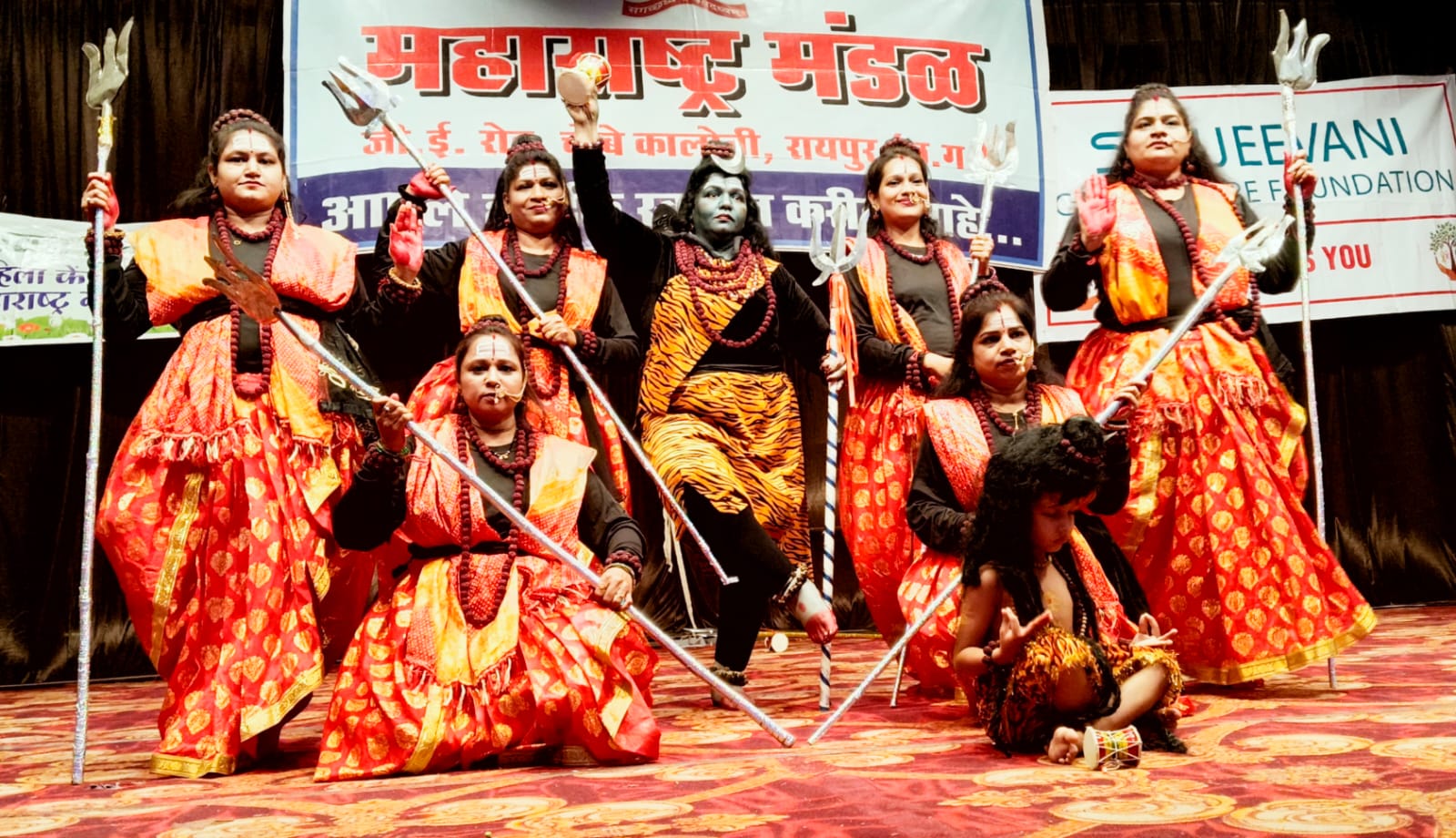 महाराष्ट्र मंडल में तीज महोत्सव का जोशीला आयोजन...  रिमिक्स गीतों पर थिरकीं महिलाएं, सोनल बनीं सावन साम्राज्ञी