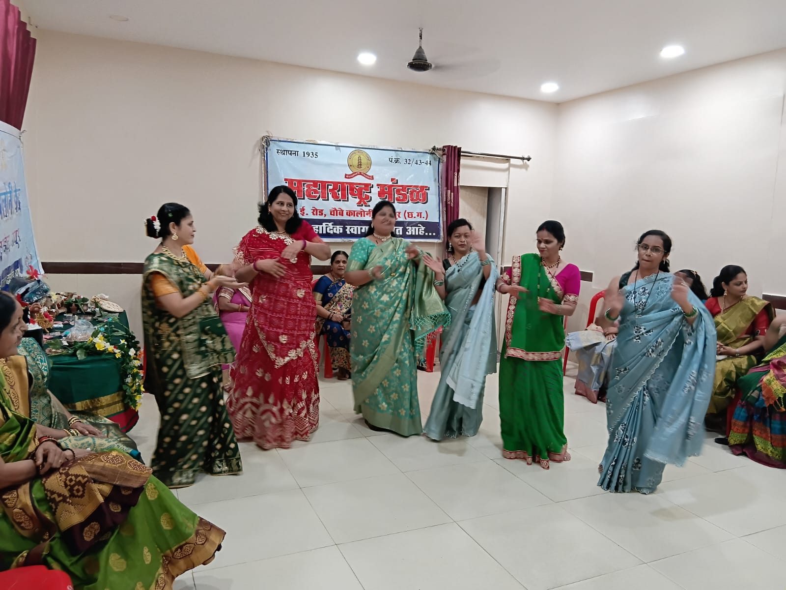  टप्पू के पापा नाश्ता कर लो&hellip; सही पकड़े भाभी जी&hellip; जैसे डायलाग ने तीज आवरण को बनाया मनोरंजक