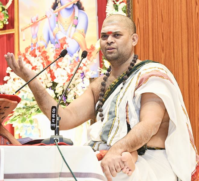  ईमानदारी से कमाया हुआ धन ही टिकता है: आचार्य धनंजय शास्&zwj;त्री