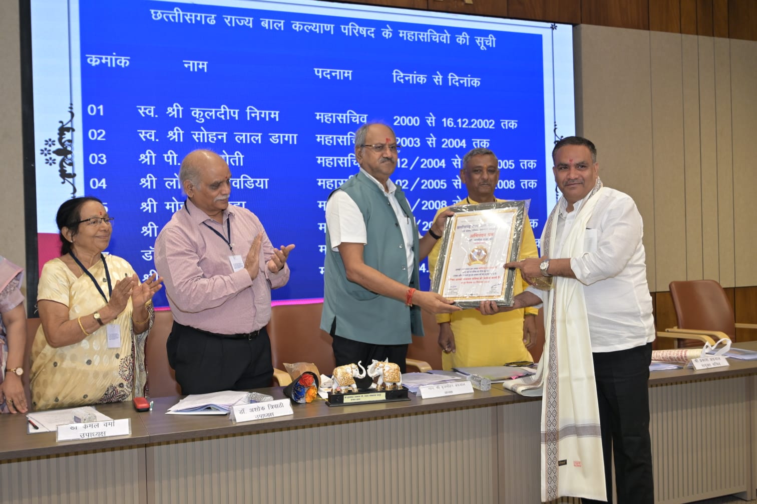  समाज के लोग आगे आकर दिव्यांग बच्चों की मदद करेः  बृजमोहन अग्रवाल