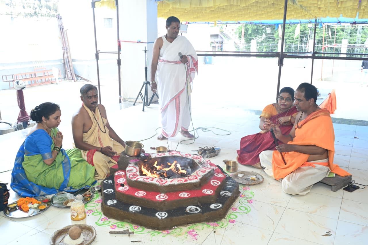 श्रीमद् भागवत कथा में हवन यज्ञ कर दी गई पूर्णाहुति 