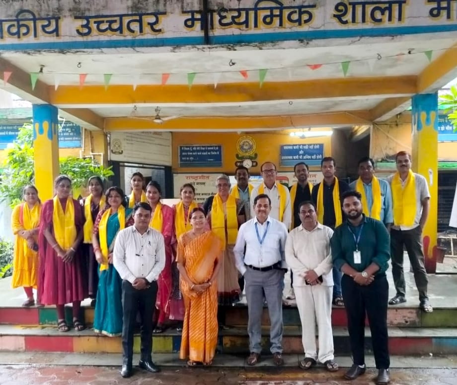 एडलवाइस लाइफ़ इंश्योरेंस द्वारा शिक्षकों का सम्मान