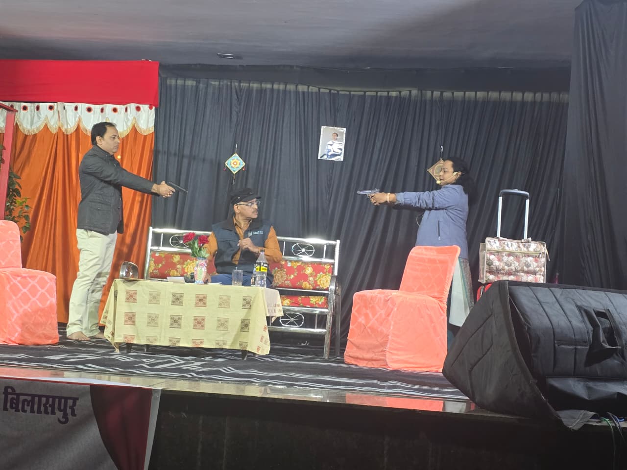  मराठी नाटक केस-नंबर 99 में योजना, रहस्य और मनोरंजन का समावेश