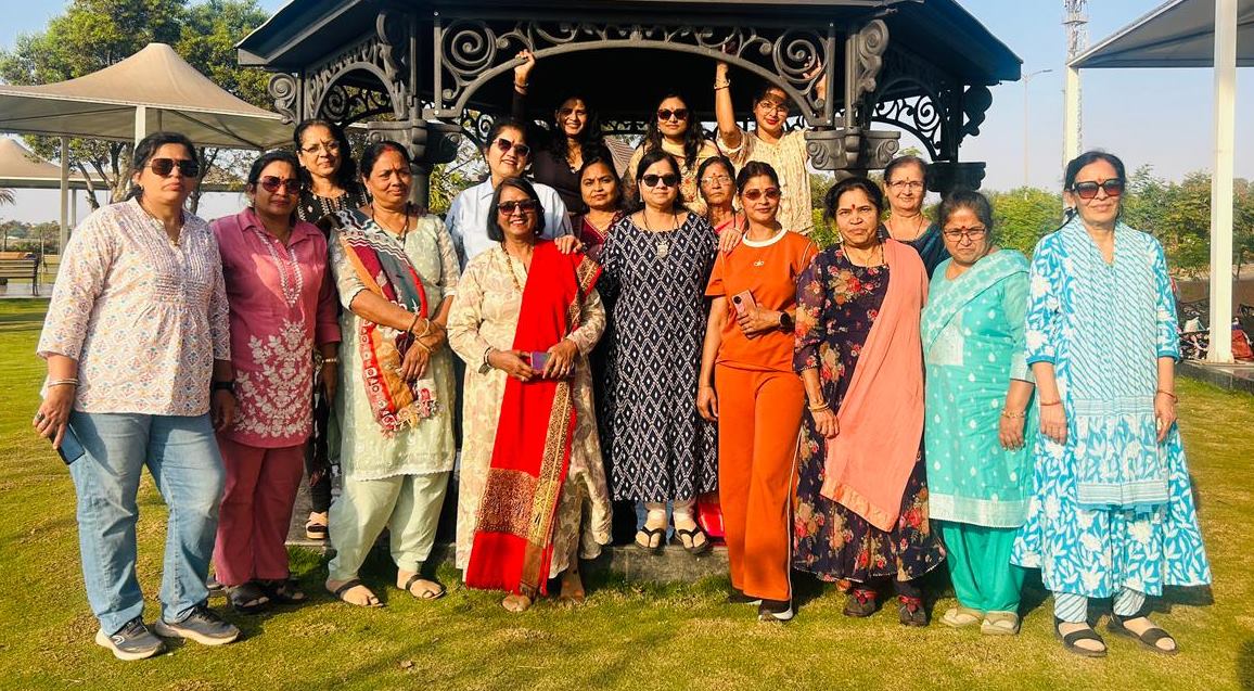  &lsquo;बोल बेबी बोल रोटी है गोल&rsquo; पासम पास गेम में रेणुका विजेता और अर्चना बनीं उपविजेता