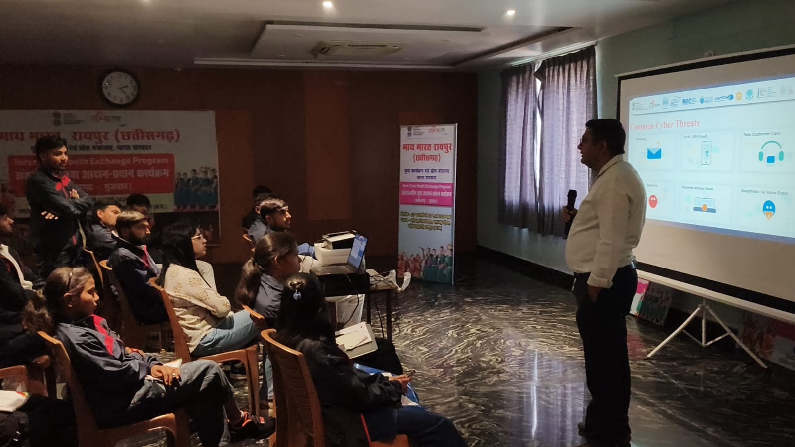  एआई का मुख्य फोकस हेल्थकेयर, खेती, शिक्षा और गवर्नेंस जैसे सेक्टरों में बढ़ावा देनाः परितोष