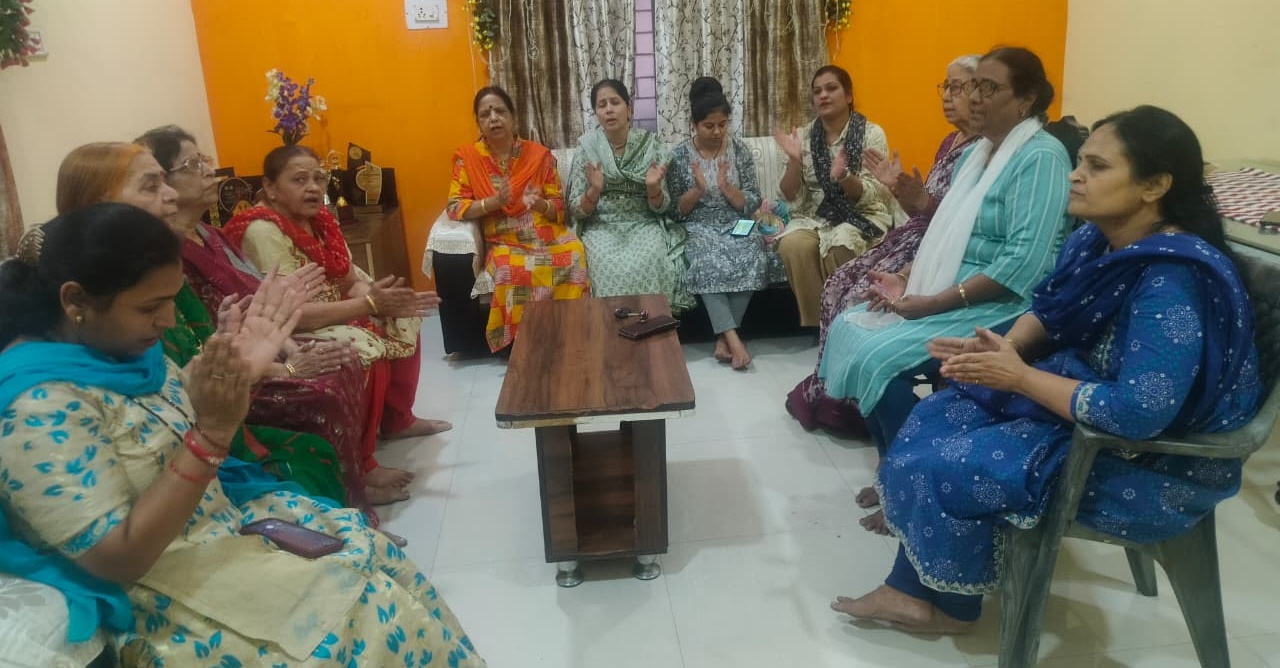 होली मिलन में हुआ राम रक्षा स्तोत्र और हनुमान चालीसा का पाठ