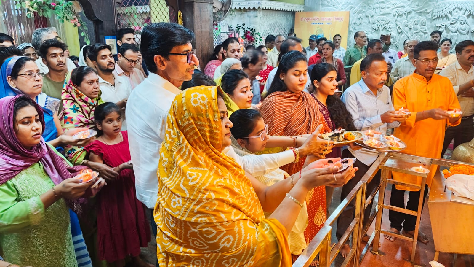  हनुमान मंदिर में जन्मोत्सव पर महाराष्ट्र मंडल ने की महाआरती 