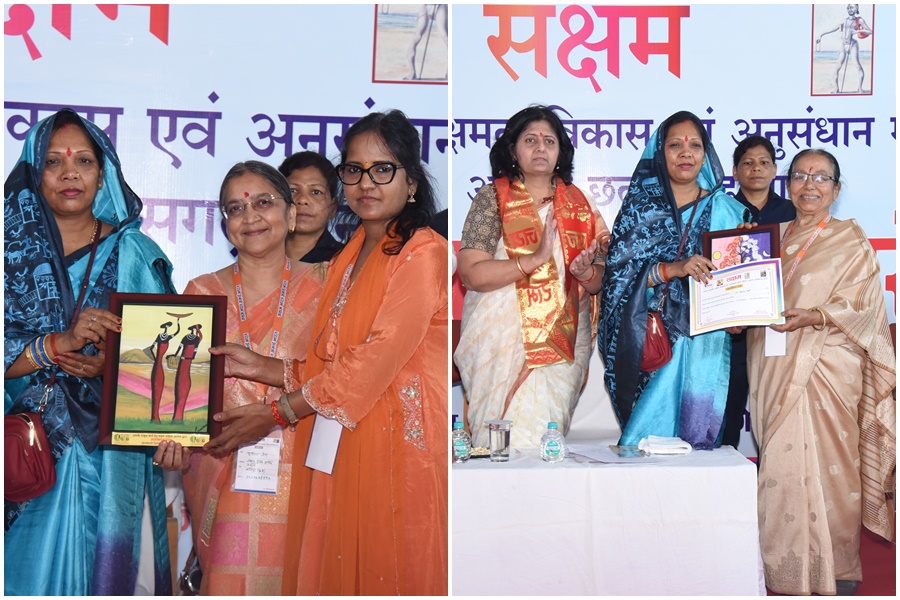 दिव्यांग बच्चों द्वारा बनाई बस्तर बेल मेटल से समाजसेवी महिलाओं का सम्मान