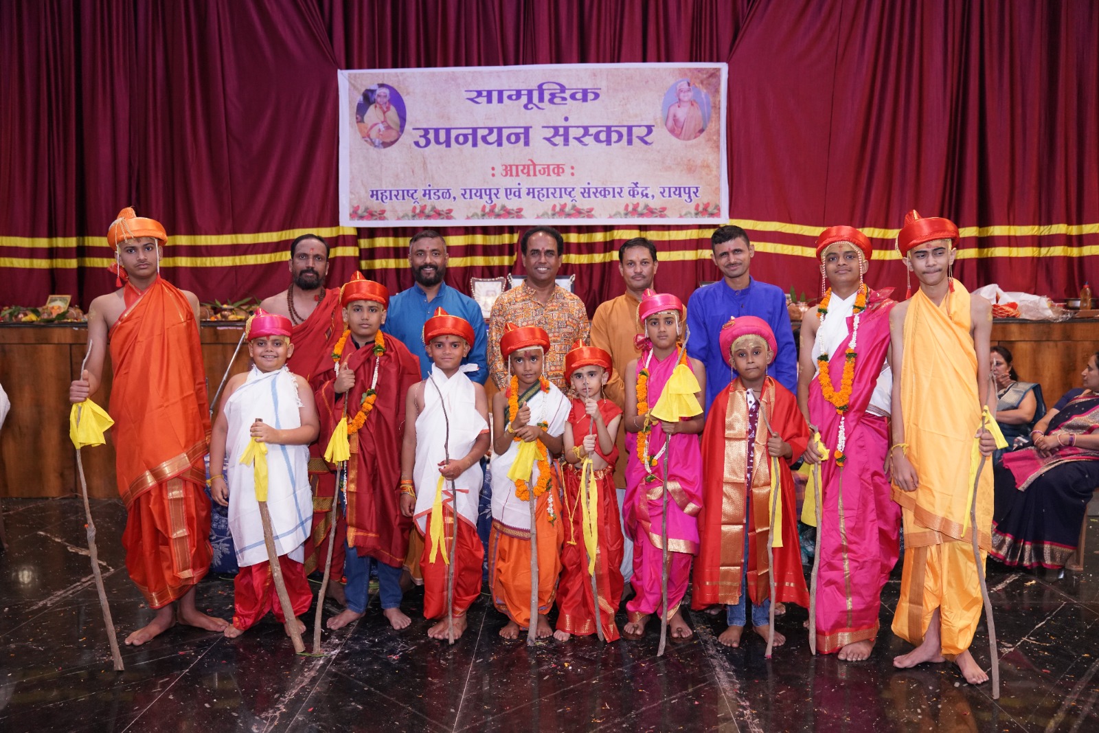 "ओम भवति भिक्षां देहि..." से गूंजा महाराष्ट्र मंडल का संत संत ज्ञानेश्वर सभागृह