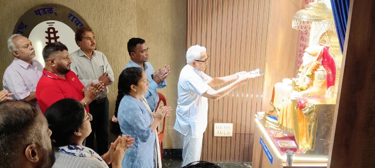 महाराष्ट्र मंडल में स्थापित शिवाजी महाराज की हुई महाआरती
