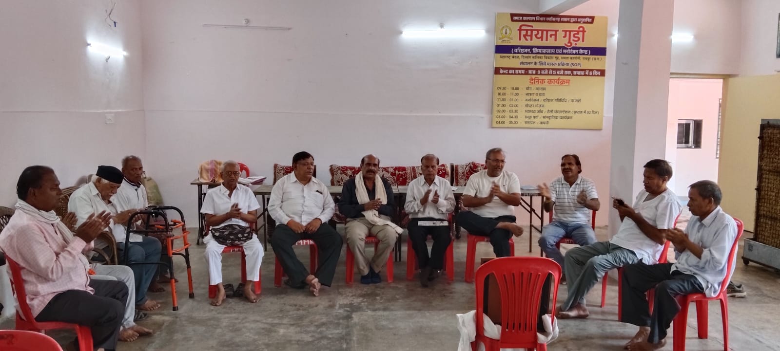 बूढ़ापारा, तात्यापारा और रोहिणीपुरम सहित अन्य महिला केंद्रों में चालीसा पाठ