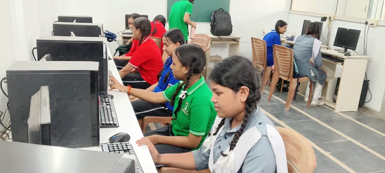 एसडीवी में 12वीं के बच्चों के लिए शुरु हुआ फ्री टैली क्लासेस