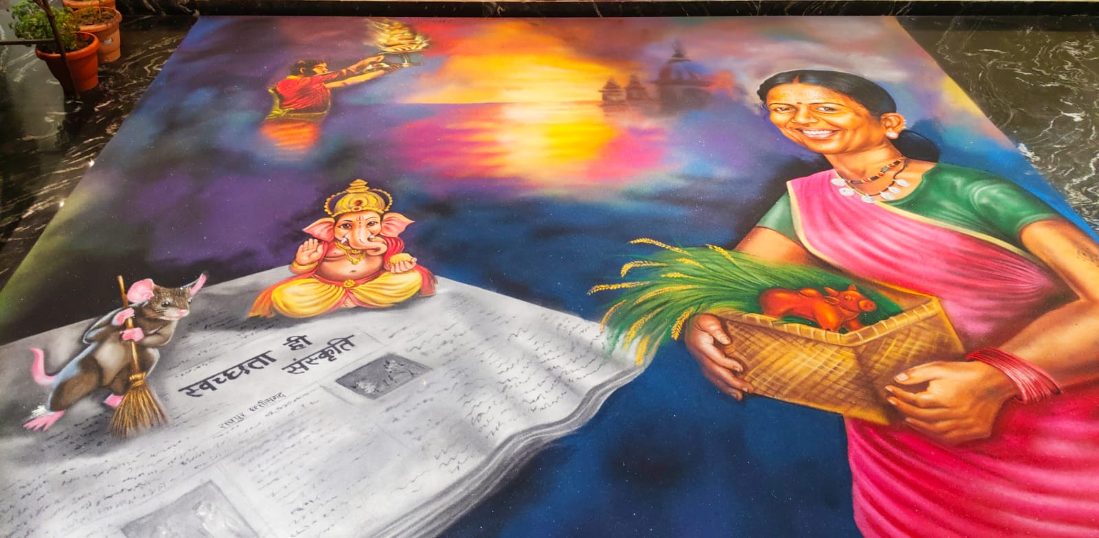  'स्&zwj;वच्&zwj;छता ही संस्&zwj;कृति&rsquo; पर भव्&zwj;य रंगोली को देखने के लिए उमड़ रही भीड़