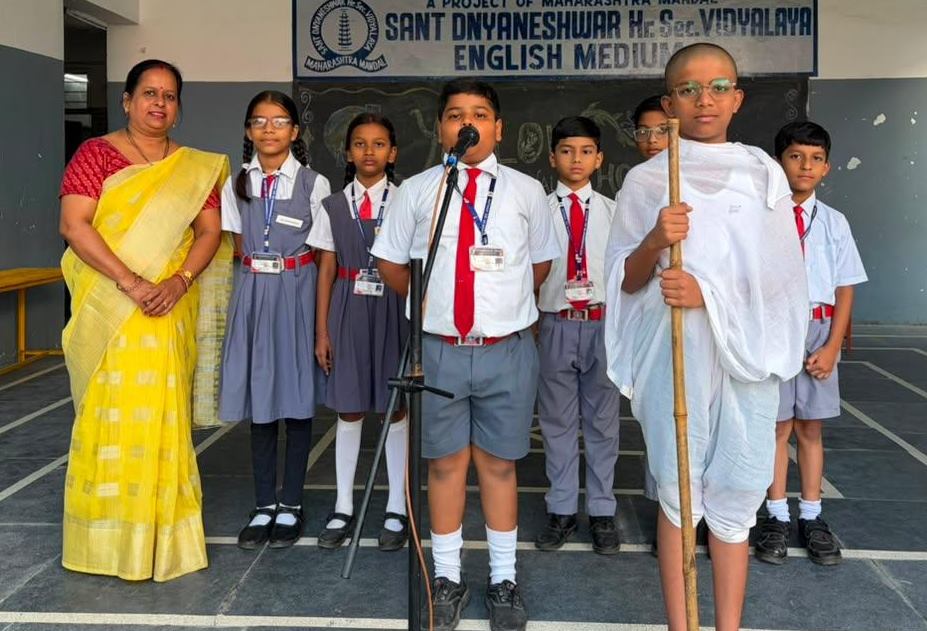 संत ज्ञानेश्वर विद्यालय में मनाई गई गांधी-शास्त्री जयंती