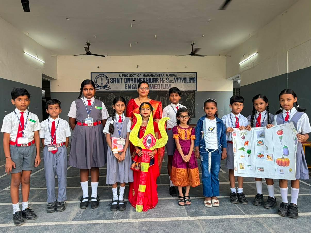 संत ज्ञानेश्वर विद्यालय के बच्चों ने किया मां के ब्रह्मचारिणी स्वरुप का वर्णन