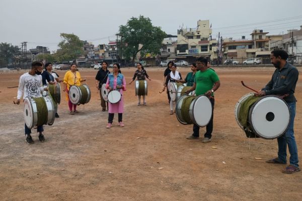  महाराष्ट्र मंडल में ढोल- लेझिम प्रशिक्षण के साथ हिंदू नववर्ष की तैयारियां शुरू, हनुमान मंदिर तात्यापारा से निकाली जाएगी प्रभात फेरी