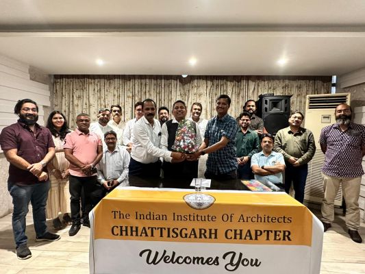  द इंडियन इंस्टिट्यूट ऑफ़ आर्किटेक्ट्स छत्तीसगढ़ चैप्टर के अध्यक्ष सौरभ राहटगांवकर  और रायपुर सेंटर के अध्यक्ष बने मनीष पिल्लीवार