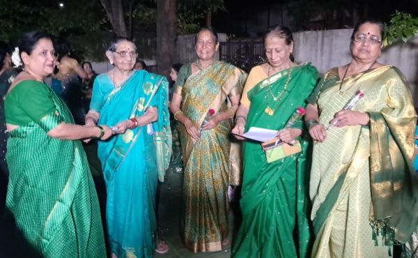 चौबे कालोनी महिला केंद्र ने आवरण के साथ मनाया तीज महोत्सव.. दीपाली बनीं सावन क्वीन