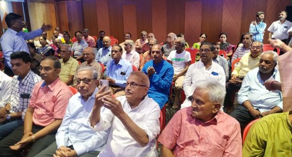 वृद्धजन दिवस:  महाराष्ट्र मंडल ने किया वरिष्ठ जनों का अभिनंदन.... रोचक खेल के साथ दी गई ज्ञानवर्धक एवं स्वास्थ्यगत जानकारियां