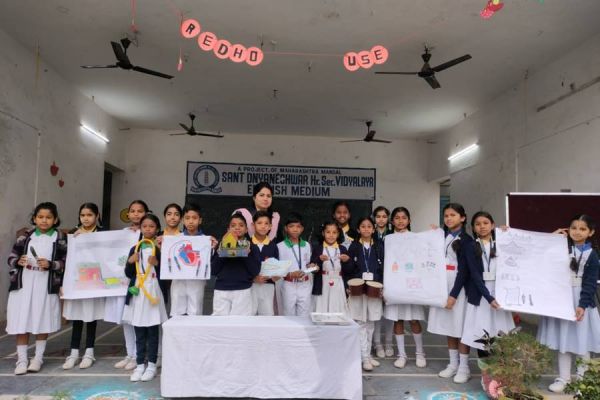 लुभा गए बच्चों के माडल... बच्चों ने विस्तार से दी माडल की जानकारी