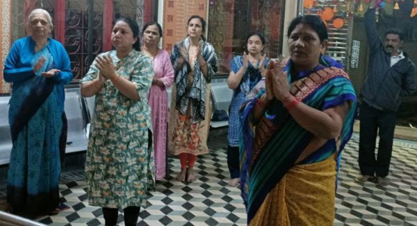  बूढ़ापारा हनुमान मंदिर में मंडल ने किया रामरक्षा स्त्रोत, हनुमान चालीसा पाठ