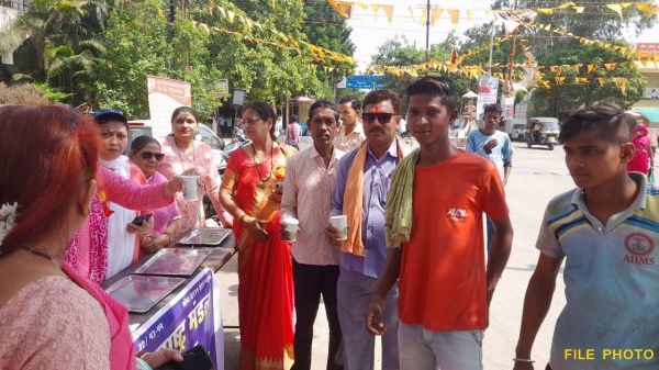 महाराष्ट्र दिवस पर वल्लभनगर महिला केंद्र का मठा वितरण 1 मई को