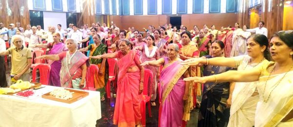 महाराष्ट्र मंडल का विशेष आयोजन....  वरिष्ठजन दिवस पर रामलला दर्शन के अनुभव बांटे बुजुर्गों ने