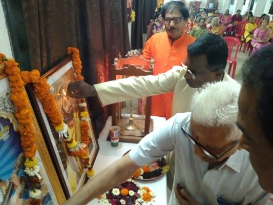 शिवाजी महाराज के जयकारों से गूंजा संत ज्ञानेश्वर विद्यालय