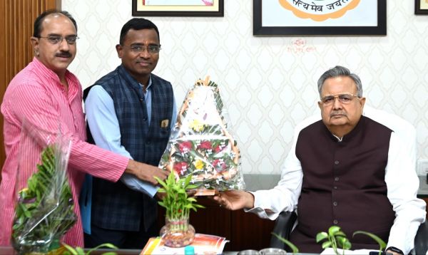  आरएसएस के संस्थापक डॉ. हेडगेवार के कार्यों को ही कर रहा महाराष्ट्र मंडल:काले