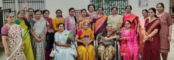  भगिनी मंडल ने मनाया डॉक्&zwj;टर दिवस, महिला चिकित्&zwj;सक सम्&zwj;मानित