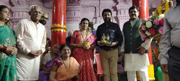 विट्ठल मंदिर में पंढरपुर की वारी और भजन संध्या में झूमे भक्त