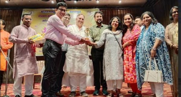 स्&zwj;वरांजलि बनी महाराष्ट्र मंडल के अंताक्षरी स्&zwj;पर्धा की विजेता