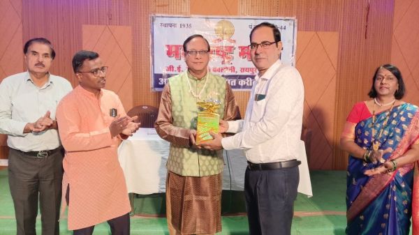  बच्चों को मानवीय, नैतिक और मौलिक जिम्मेदारी सीखाना बेहद जरूरीः डा. अरविंद नेरल