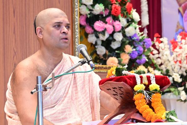  ईश्वर की भक्ति और मोक्ष देवताओं को भी दुर्लभः कथावाचक धनंजय शास्त्री 