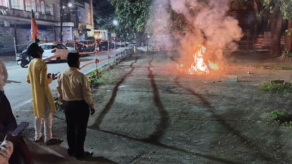  महाराष्ट्र मंडल में धूमधाम से किया गया रावण दहन