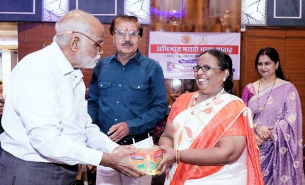  बुजुर्गों का भरपूर मनोरंजन रोचक सवालों के साथ