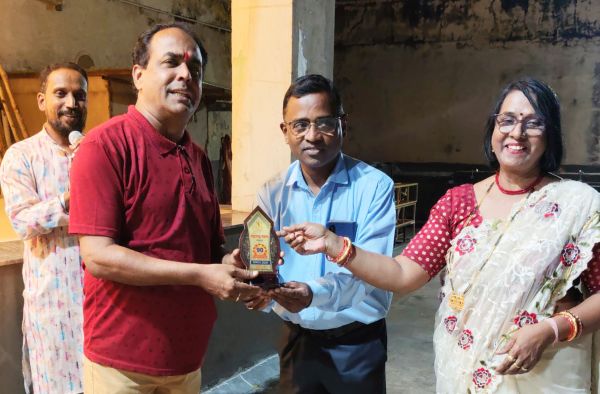 कोजागिरी उत्&zwj;सव में मराठी सोहला के कार्यकर्ता सम्&zwj;मानित