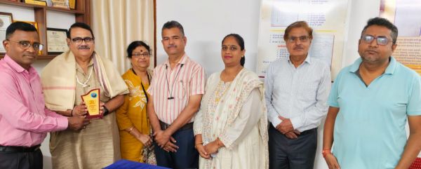  डॉ. हेडगेवार के जीवन चारित्र को दो घंटे के नाटक में समेटना आसान नहीं: डॉ. प्रधान