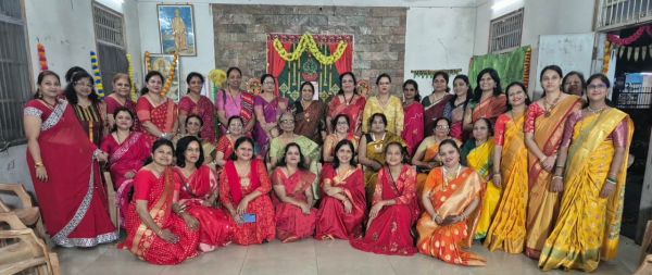 पासा फेंककर अपने लेफ्ट राइट वालों को किया आउट... स्मिता और वृंदा बनीं विजेता